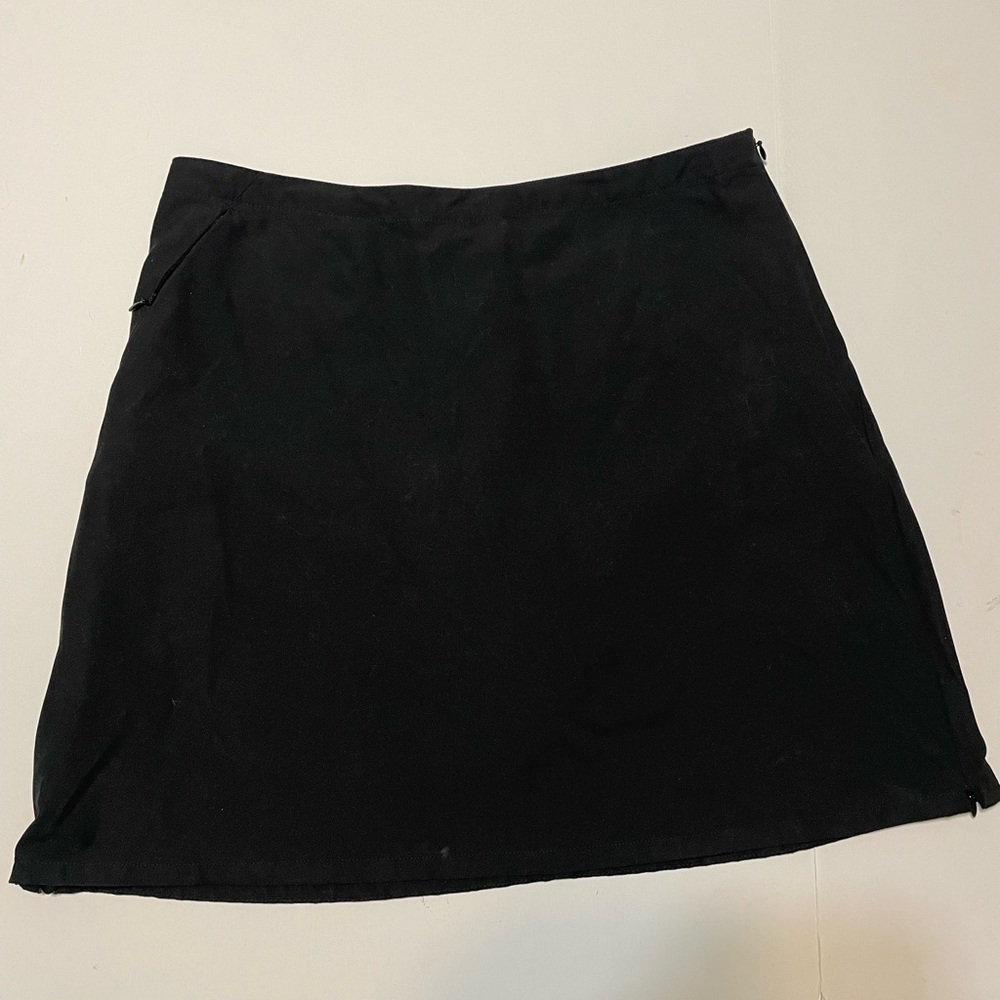 Patagonia Duway Skirt Women’s SZ 10 Black Built In Shorts Hiking Side Zippers